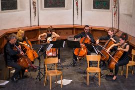 Die cello:fabrik unter Thomas Demenga am Schlusskonzert