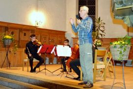 Alexander van Wijnkoop moderiert das Konzert des Gardan Quartet